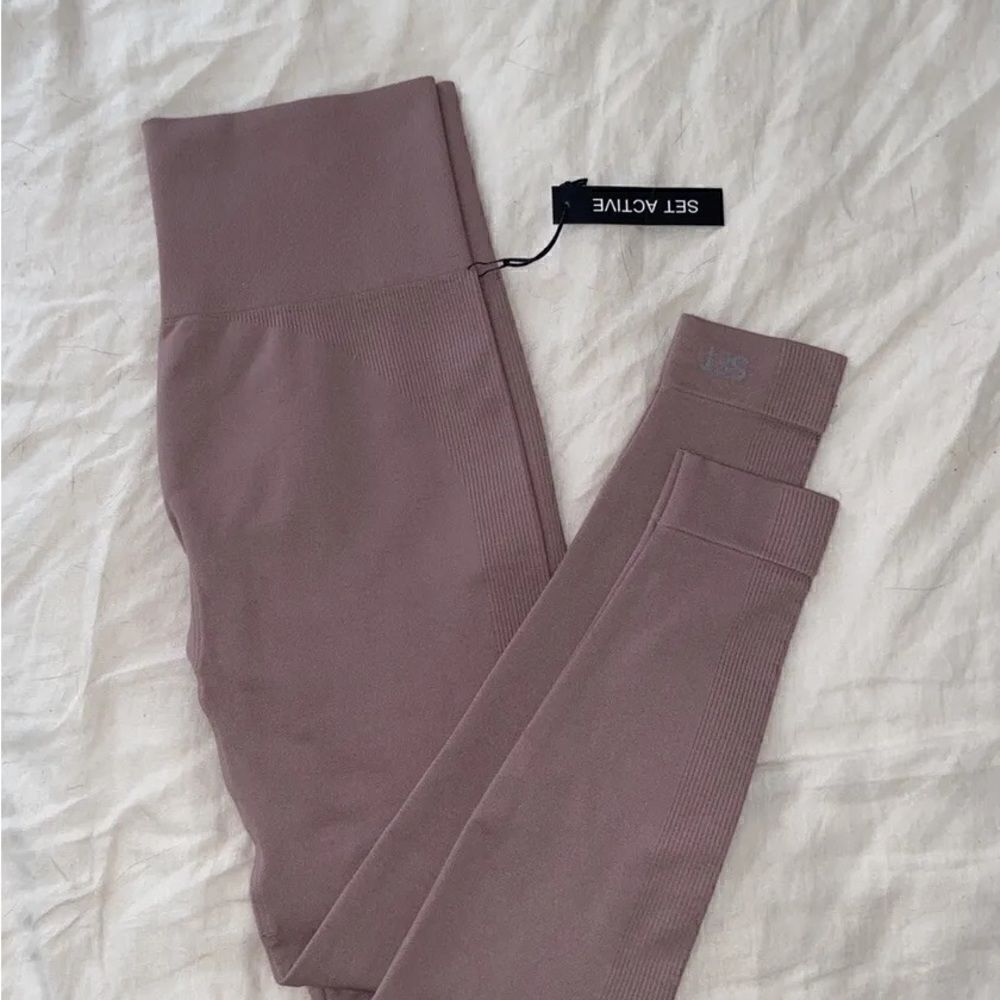 Set Active NWT Sculpt Flex Leggings in Bloom XS